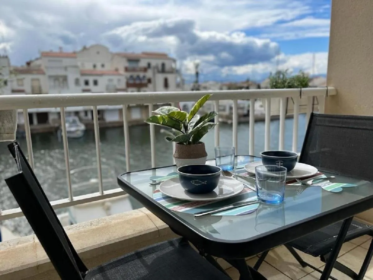 Apartamento Apartamento Welcs cerca de la Playa Ampuriabrava 0*,  España